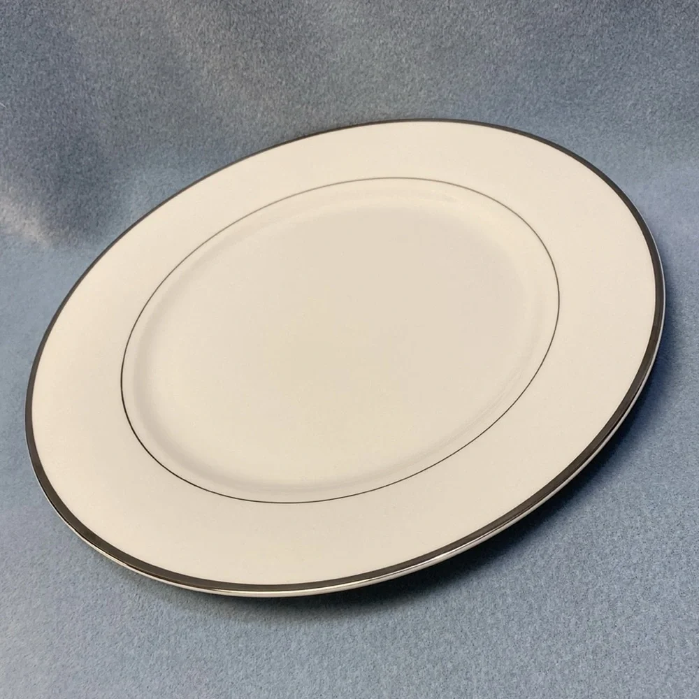 2-Wallace Porcelain and Platinum Dinner Plates 10-5/8 inch (set of two)